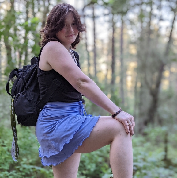 Meet your Posher, Trinity - Picture 2 of 5